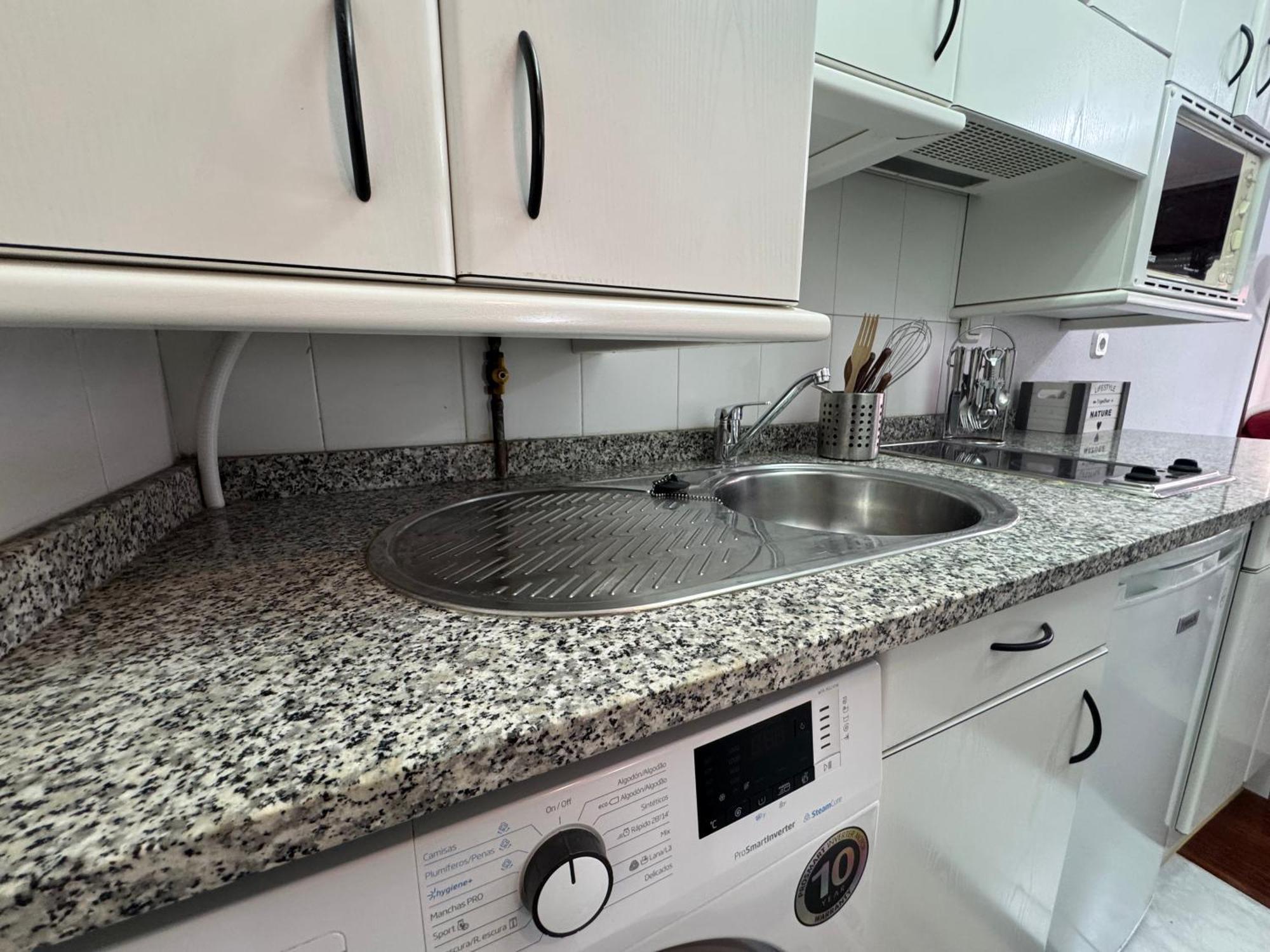 Ideal Parejas Excelente Ubicacion Apartamento